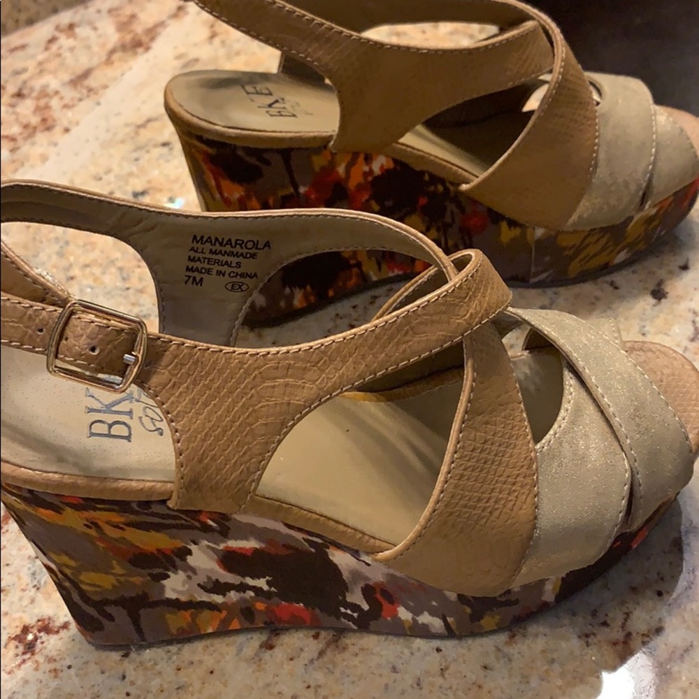 BKE | Wedges Open Toed Womans Size 7